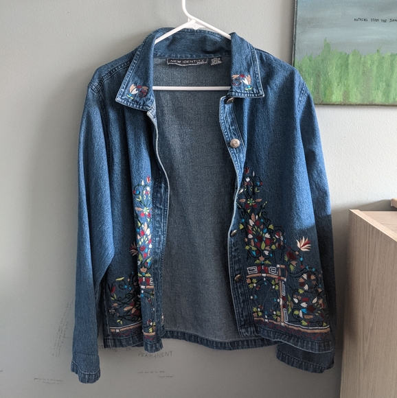 Petite embroidered denim jacket - Picture 5 of 8